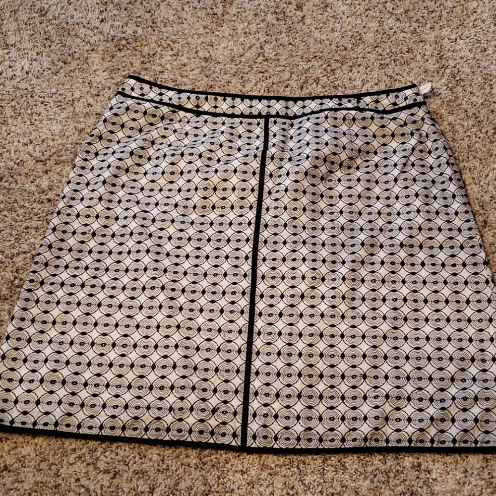 Talbots bl/wt mini skirt sz 14